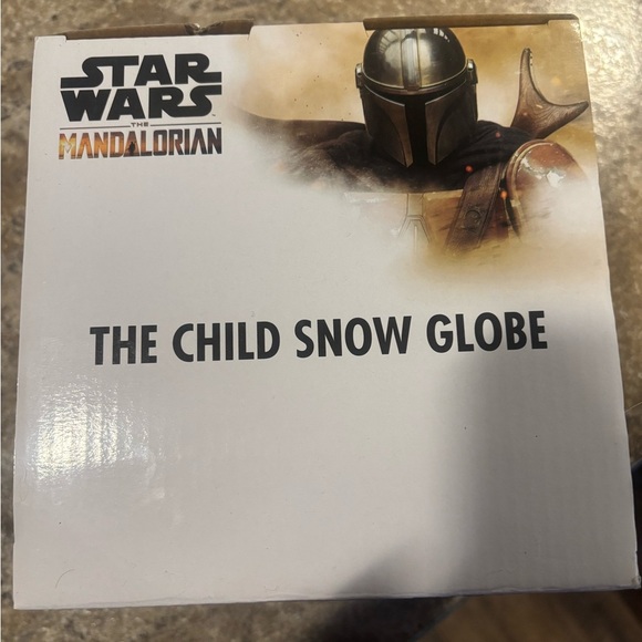 Star Wars The Mandalorian Snow Globe - Picture 2 of 10
